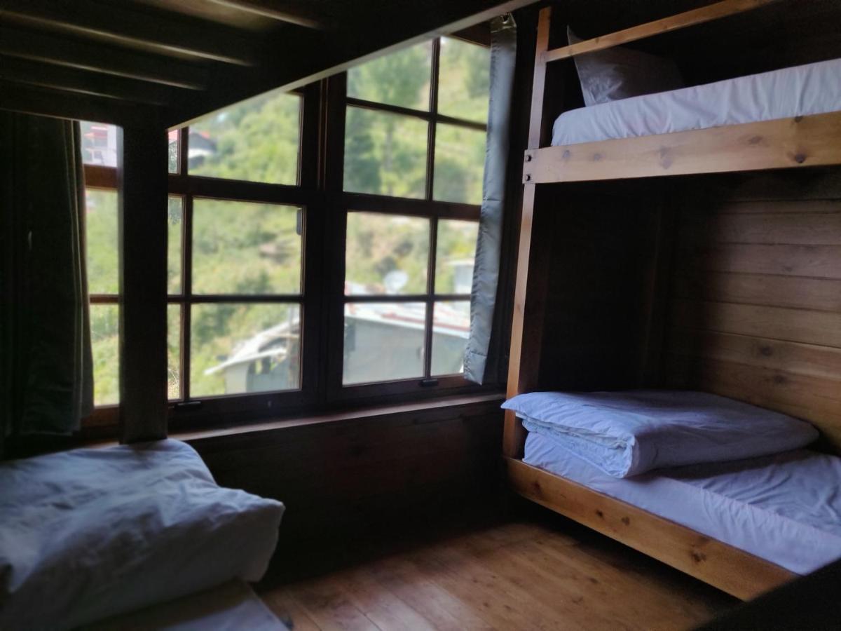 Sugar Cube Retreat Hostel ชิมลา ภายนอก รูปภาพ