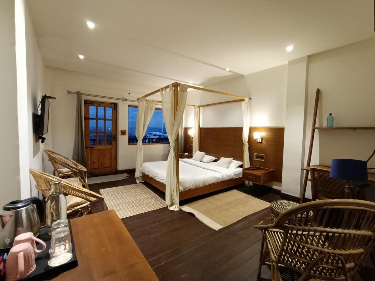 Sugar Cube Retreat Hostel ชิมลา ภายนอก รูปภาพ