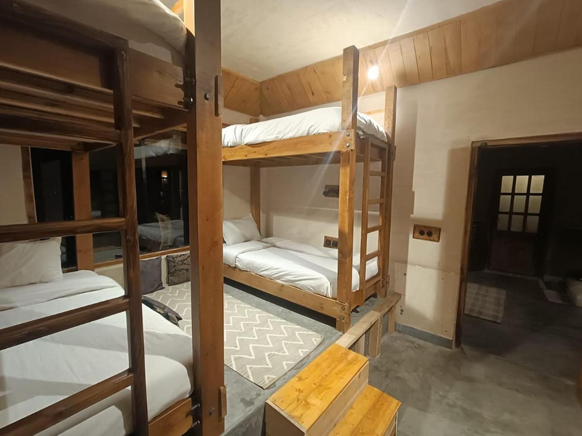 Sugar Cube Retreat Hostel ชิมลา ภายนอก รูปภาพ