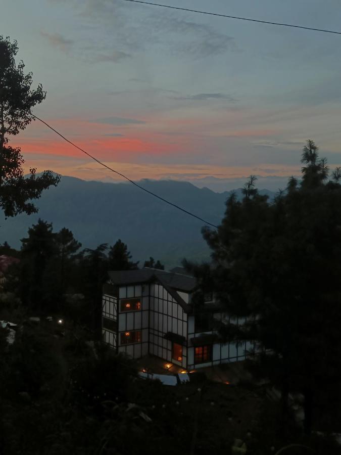 Sugar Cube Retreat Hostel ชิมลา ภายนอก รูปภาพ