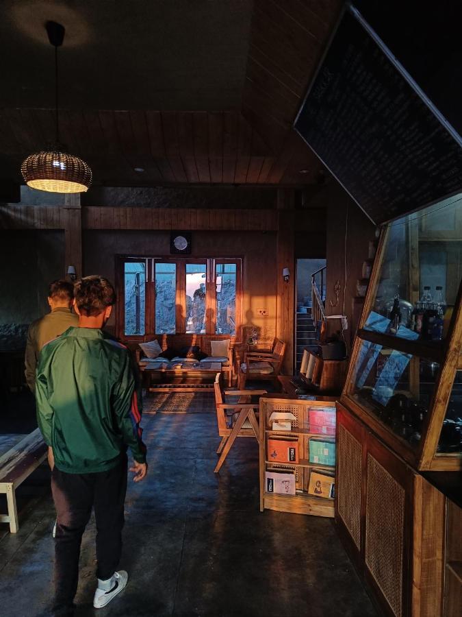 Sugar Cube Retreat Hostel ชิมลา ภายนอก รูปภาพ